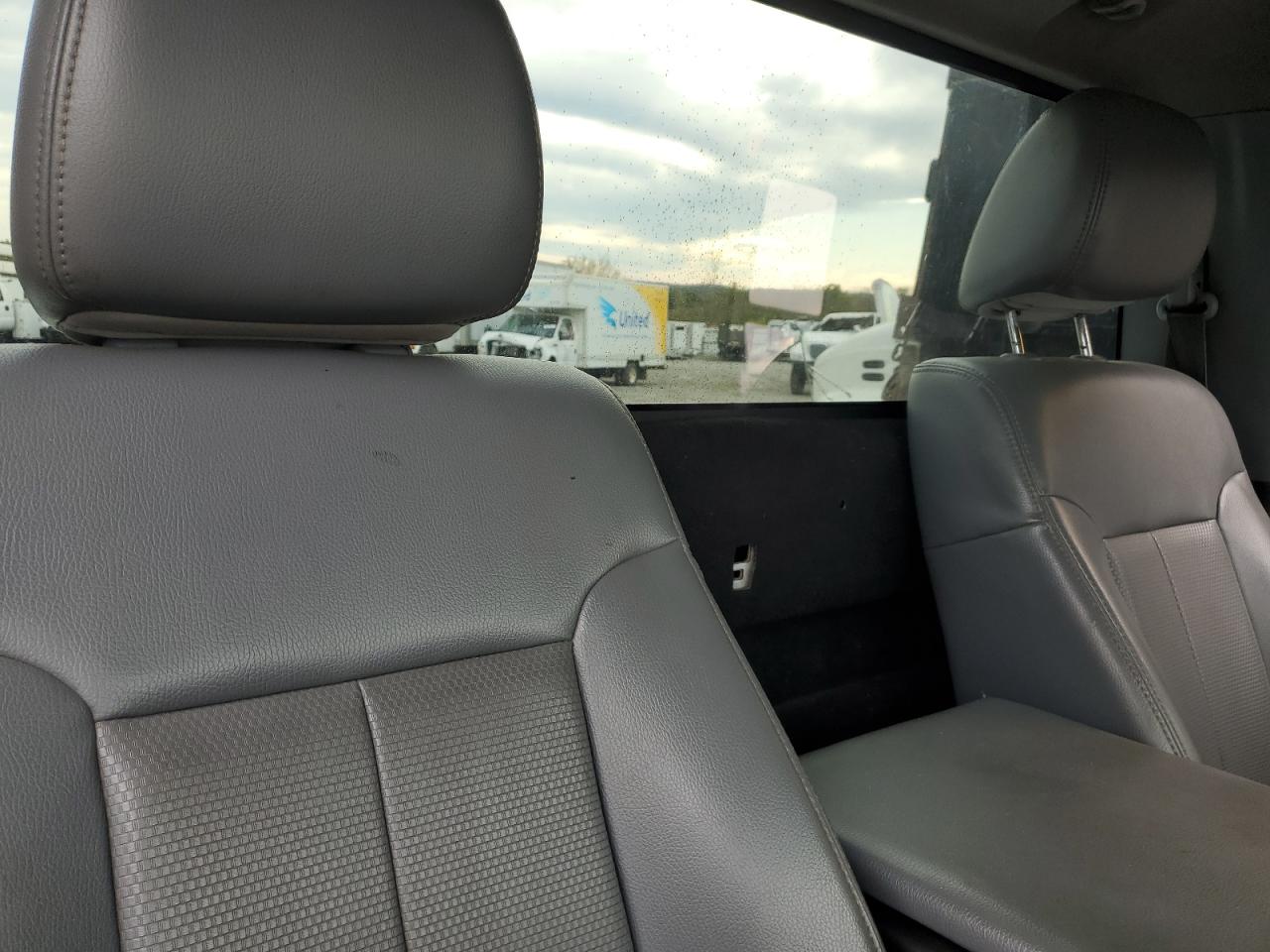 2011 Ford F550 Super Duty VIN: 1FDUF5GT1BEB82418 Lot: 81956345