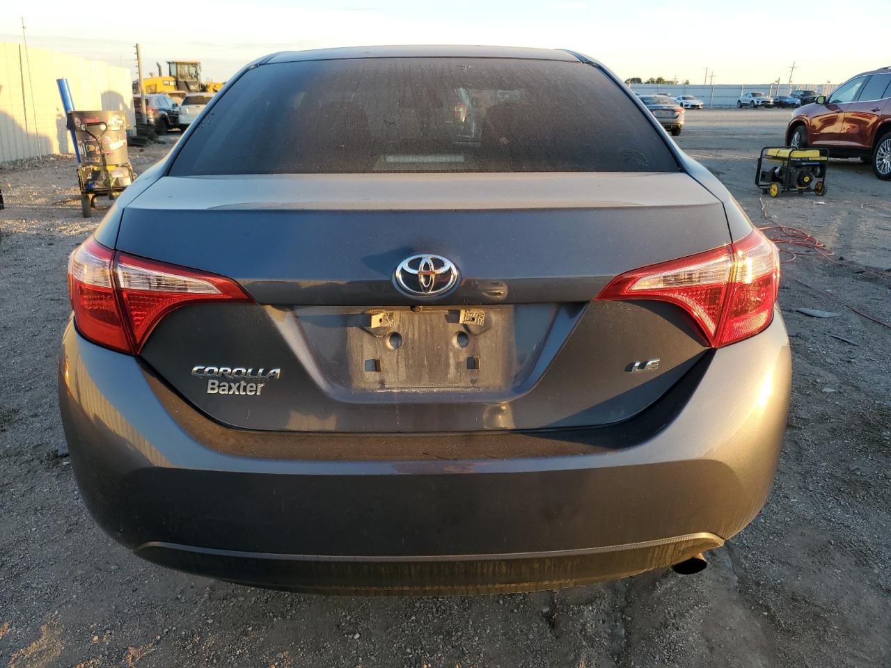 2018 Toyota Corolla L VIN: 5YFBURHE5JP851896 Lot: 82432425