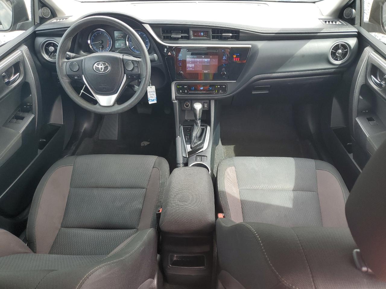 2018 Toyota Corolla L VIN: 2T1BURHE5JC069517 Lot: 82423965