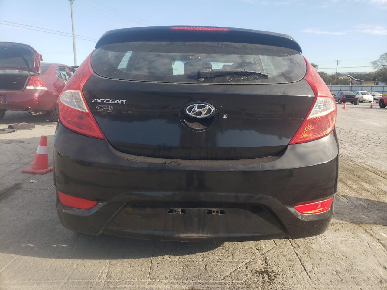 2015 Hyundai Accent Gls VIN: KMHCU5AE5FU233975 Lot: 87123295
