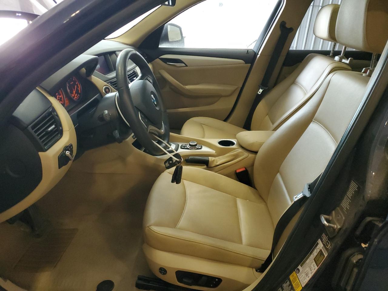 2015 BMW X1 xDrive28I VIN: WBAVL1C51FVY31607 Lot: 84773755