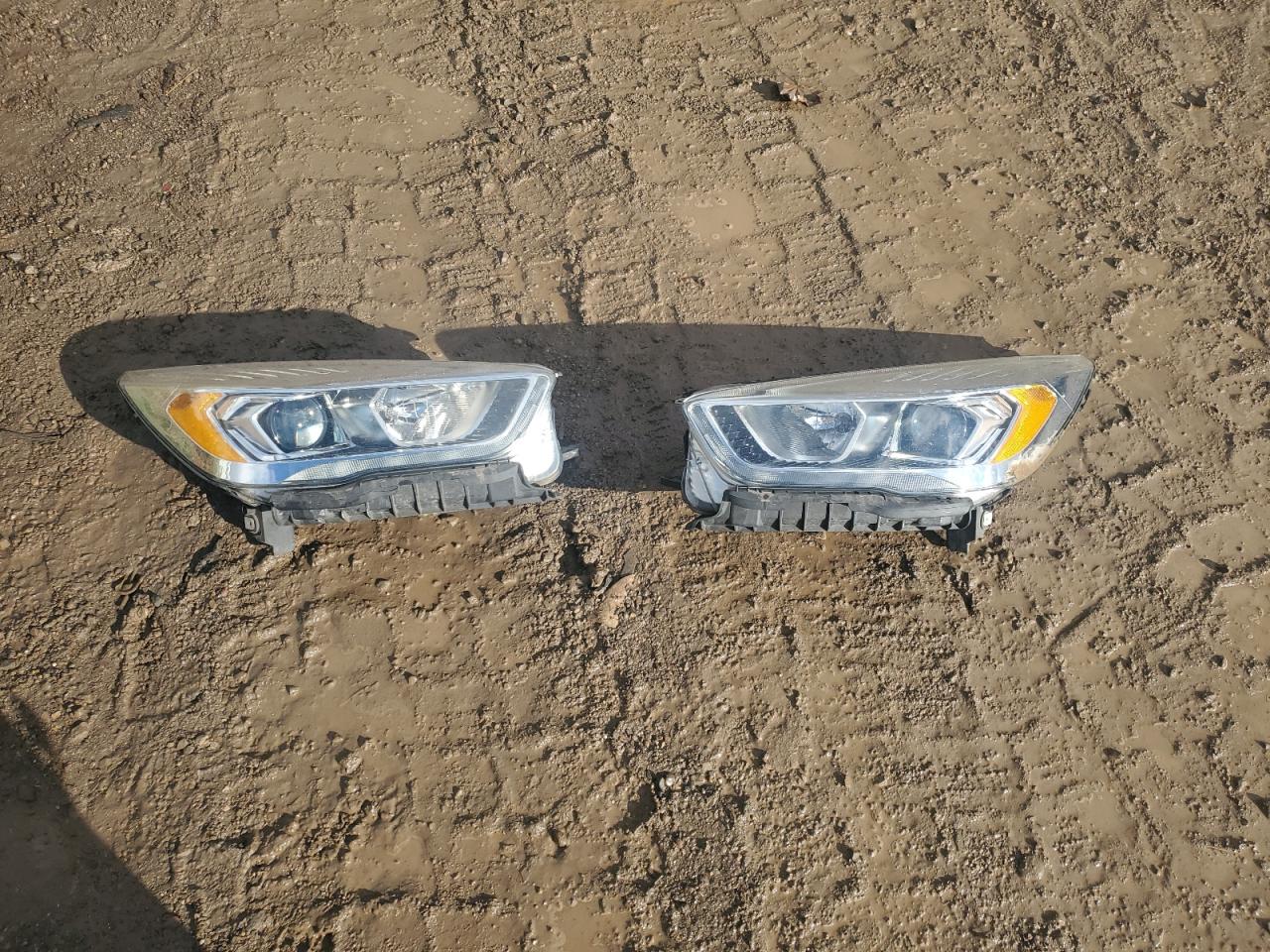 2017 Ford Escape Se VIN: 1FMCU0GD3HUB16898 Lot: 86701475