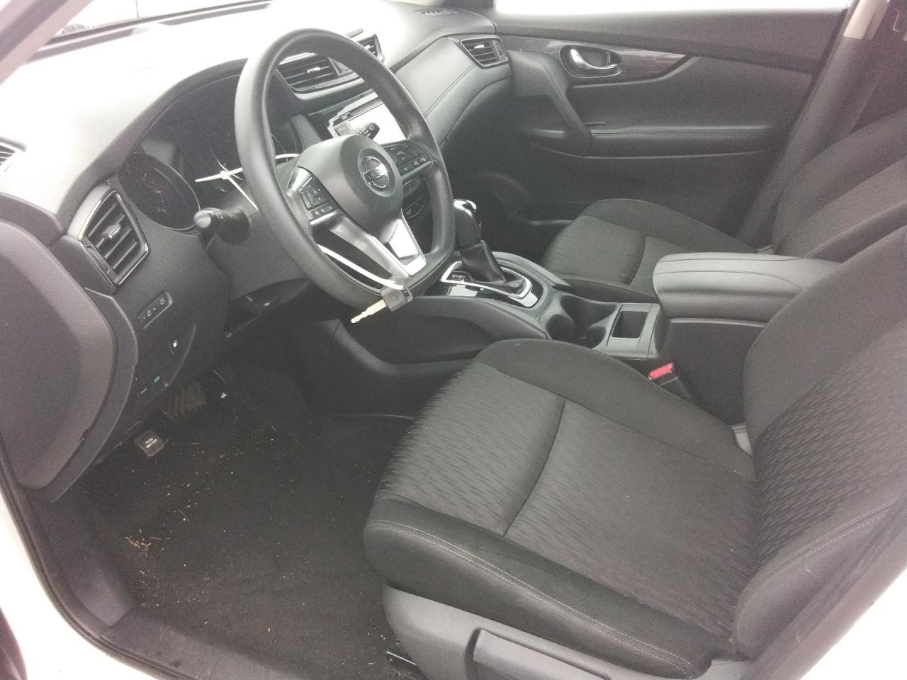 2018 Nissan Rogue S VIN: KNMAT2MTXJP580619 Lot: 84412595