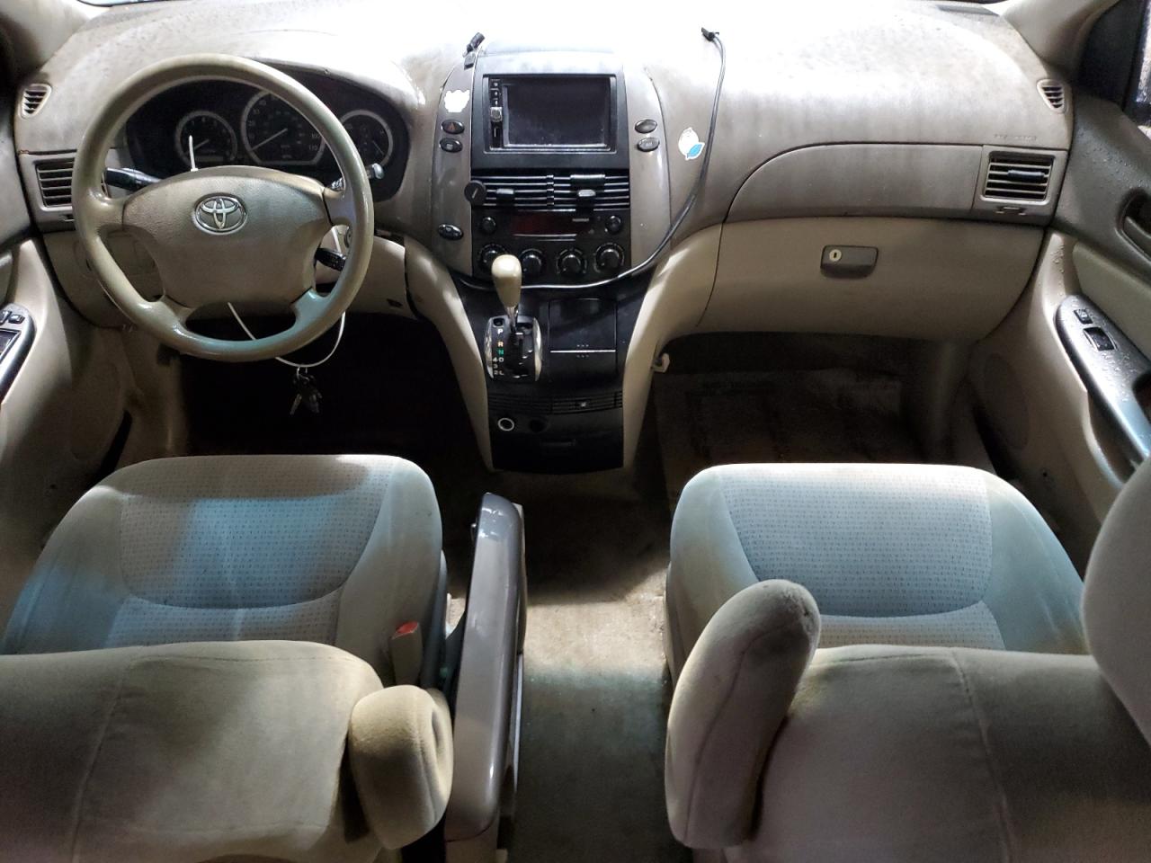 2010 Toyota Sienna Ce VIN: 5TDKK4CC4AS315740 Lot: 82469755