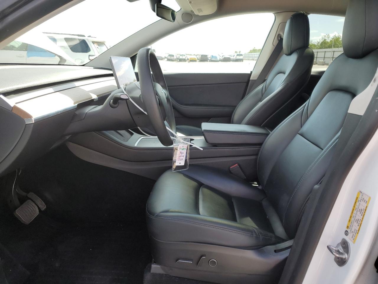 2022 Tesla Model Y VIN: 7SAYGDEE2NF332169 Lot: 82196845