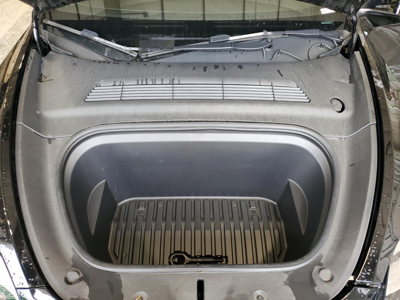 2022 Tesla Model Y VIN: 7SAYGDEE2NF365785 Lot: 82484985