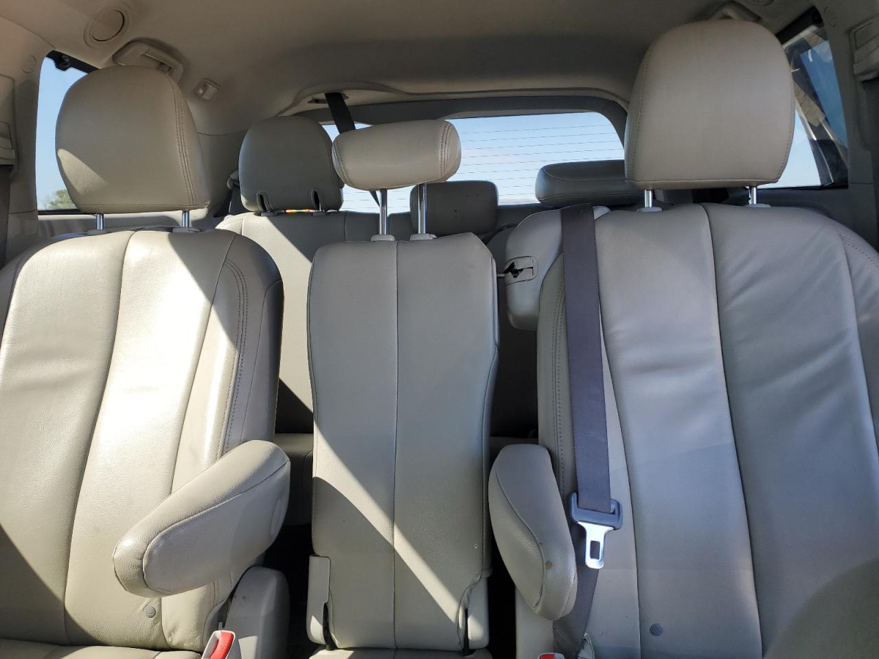 2011 Toyota Sienna Le VIN: 5TDKK3DC9BS075837 Lot: 82310565