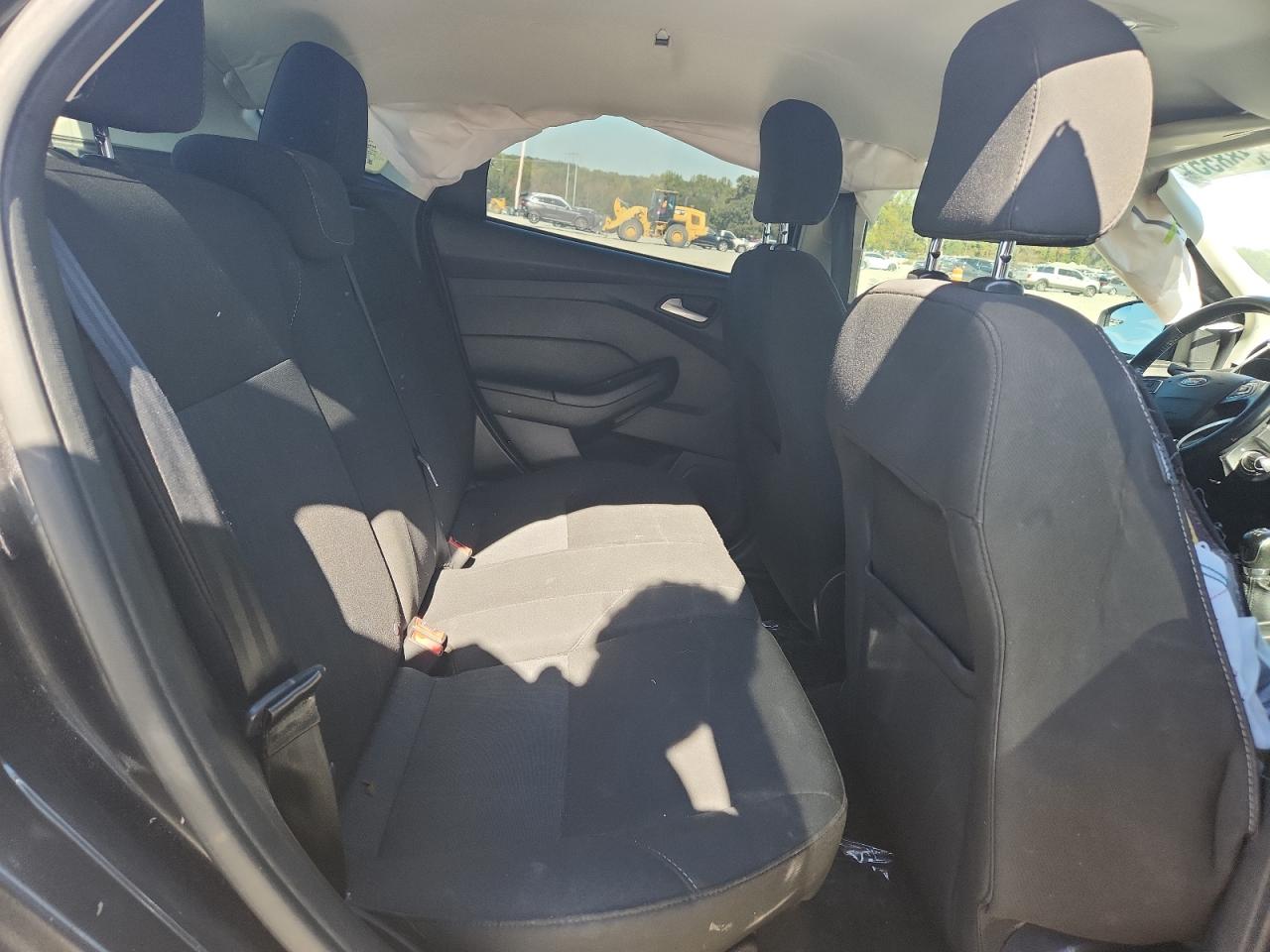 2016 Ford Focus Se VIN: 1FADP3K29GL393346 Lot: 89838855