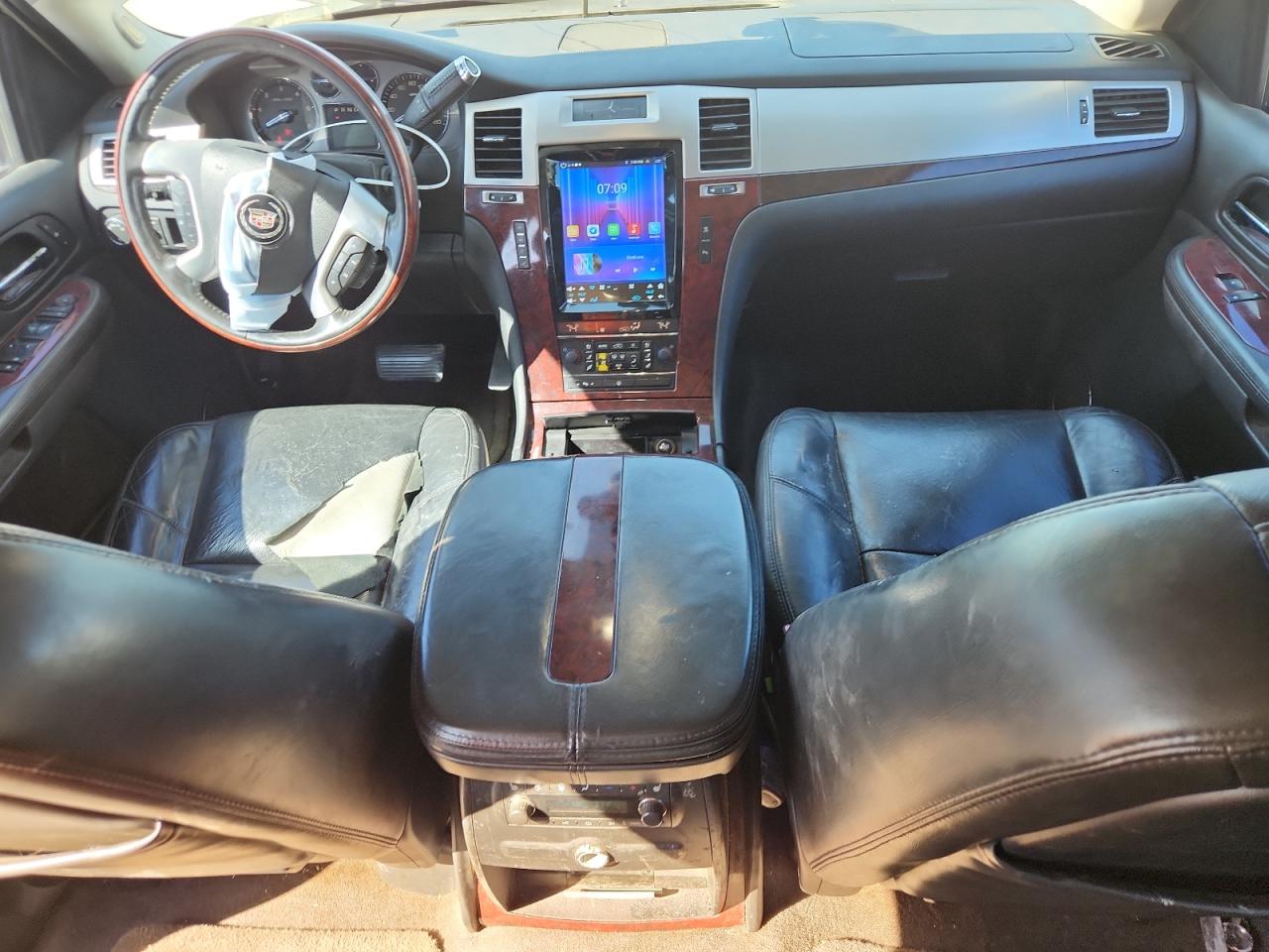 2008 Cadillac Escalade Luxury VIN: 1GYEC63878R217774 Lot: 87391025