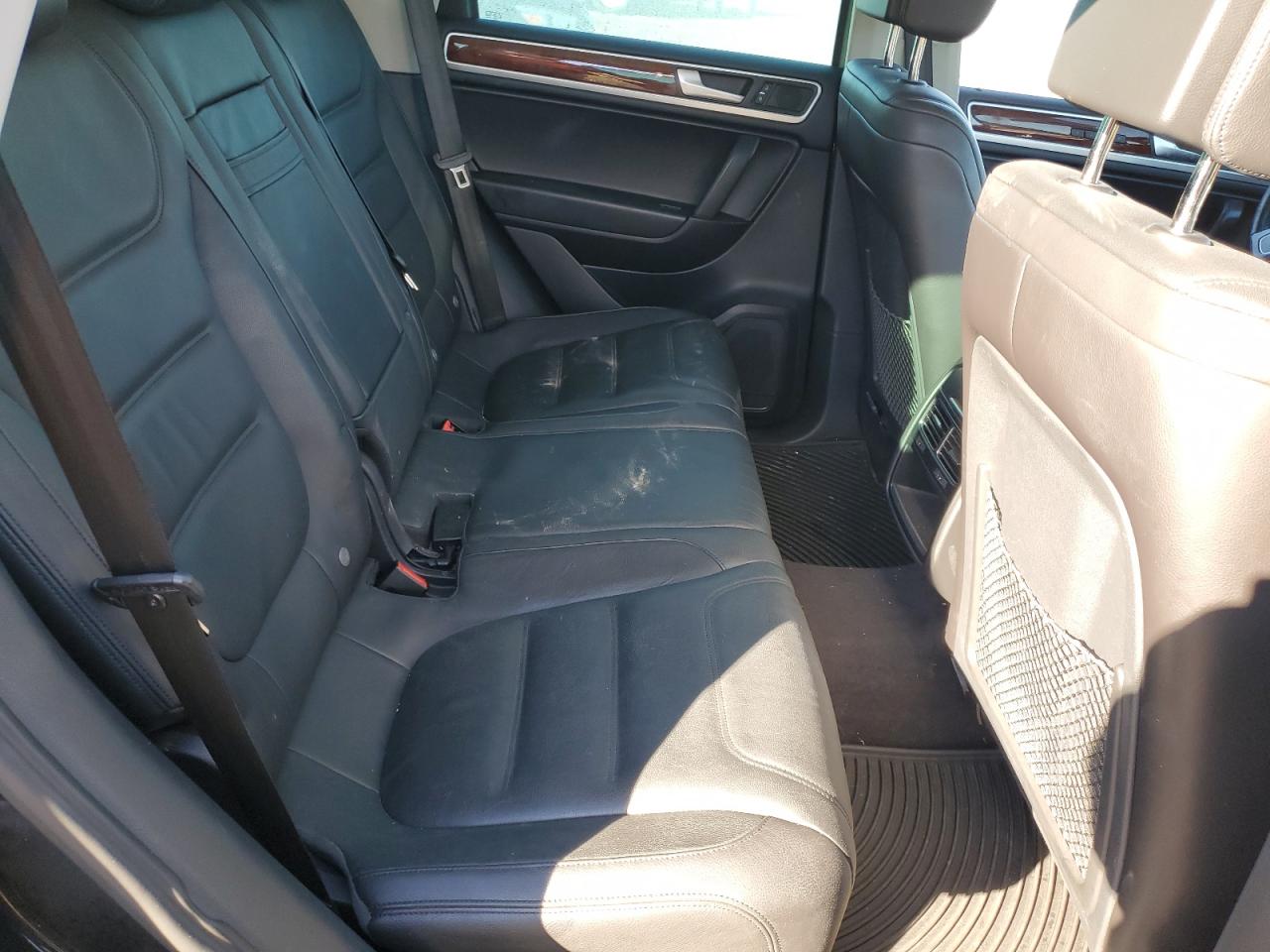 2013 Volkswagen Touareg V6 Tdi VIN: WVGEP9BP8DD004176 Lot: 87032895