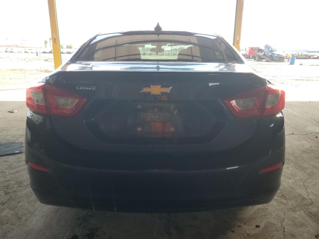 2018 Chevrolet Cruze Ls VIN: 1G1BC5SM5J7210463 Lot: 85599315