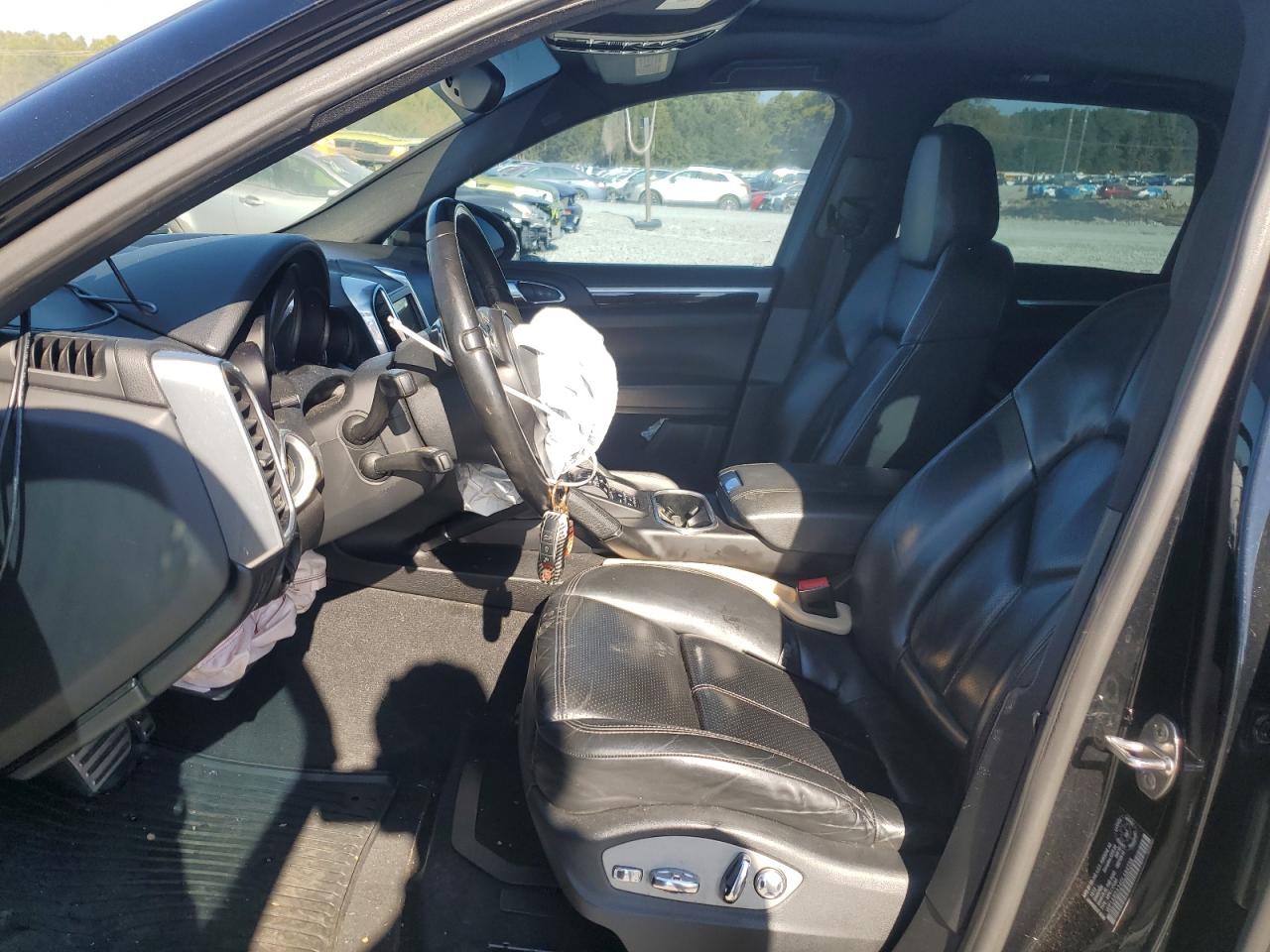 2013 Porsche Cayenne S VIN: WP1AB2A24DLA84238 Lot: 86892695