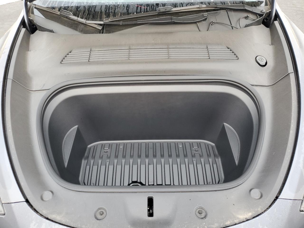 2023 Tesla Model Y VIN: 7SAYGDEF4PF913121 Lot: 90040965