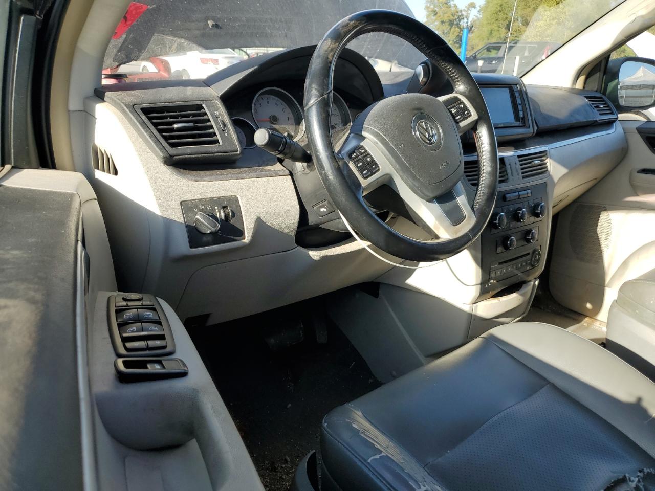 2011 Volkswagen Routan Se VIN: 2V4RW3DG7BR621992 Lot: 86080455