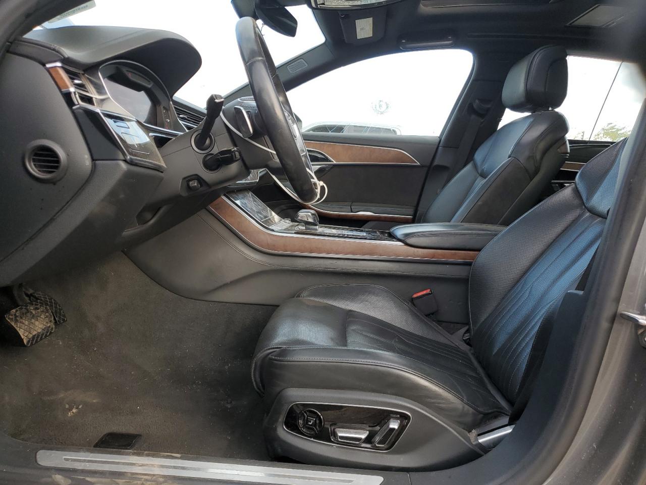 2019 Audi A8 L VIN: WAU8DAF88KN016542 Lot: 90693895