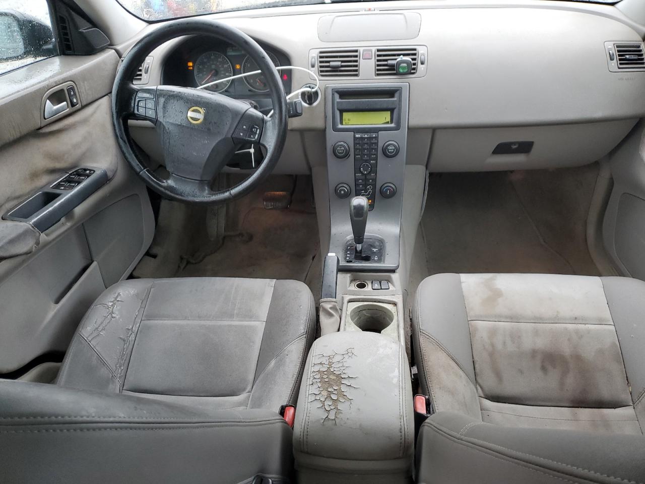 2005 Volvo S40 2.4I VIN: YV1MS382052116985 Lot: 85911965