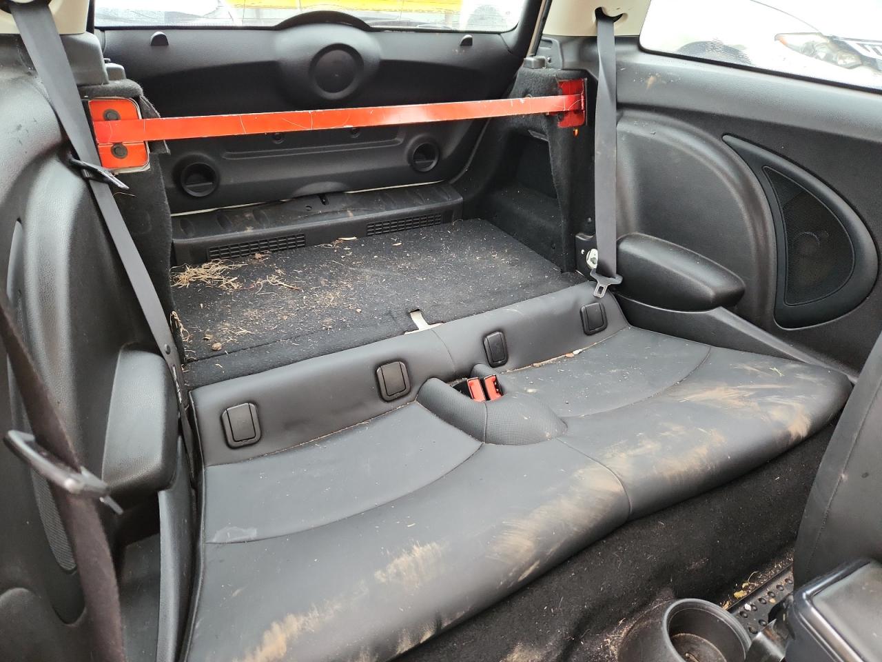 2011 Mini Cooper VIN: WMWSU3C56BT098164 Lot: 85938965