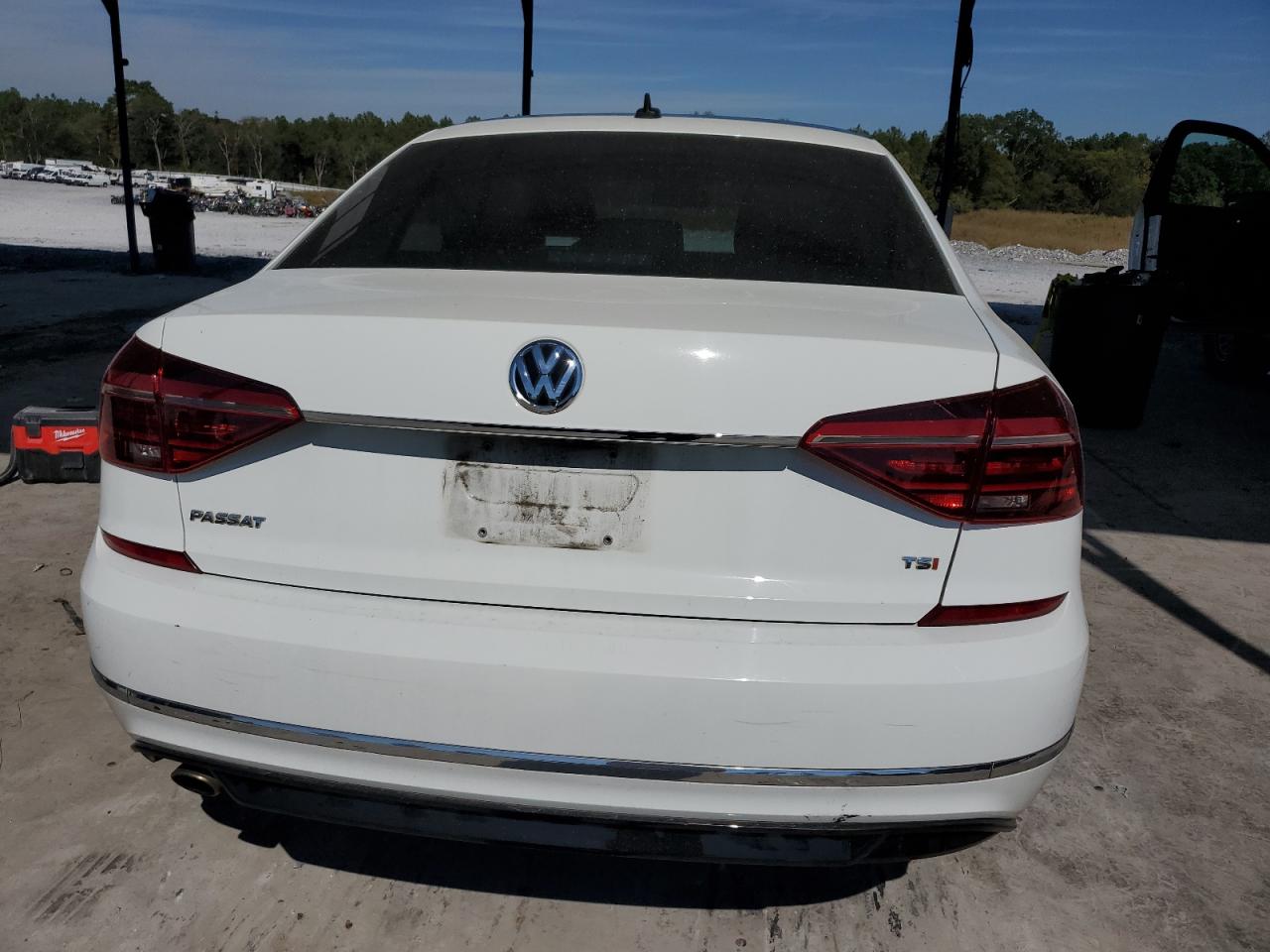 2017 Volkswagen Passat R-Line VIN: 1VWDT7A32HC032076 Lot: 86865345