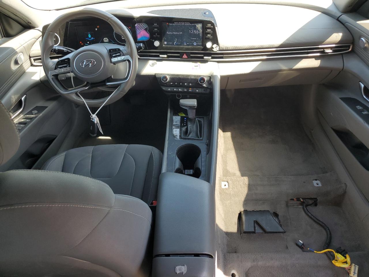 2022 Hyundai Elantra Sel VIN: 5NPLS4AG8NH083228 Lot: 84943095