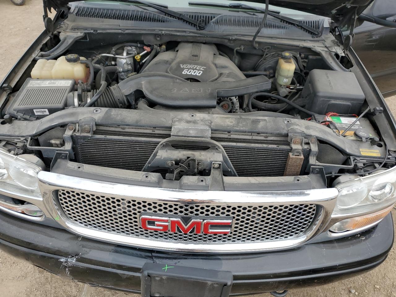 2002 GMC Denali Xl K1500 VIN: 1GKFK66UX2J126126 Lot: 86160135