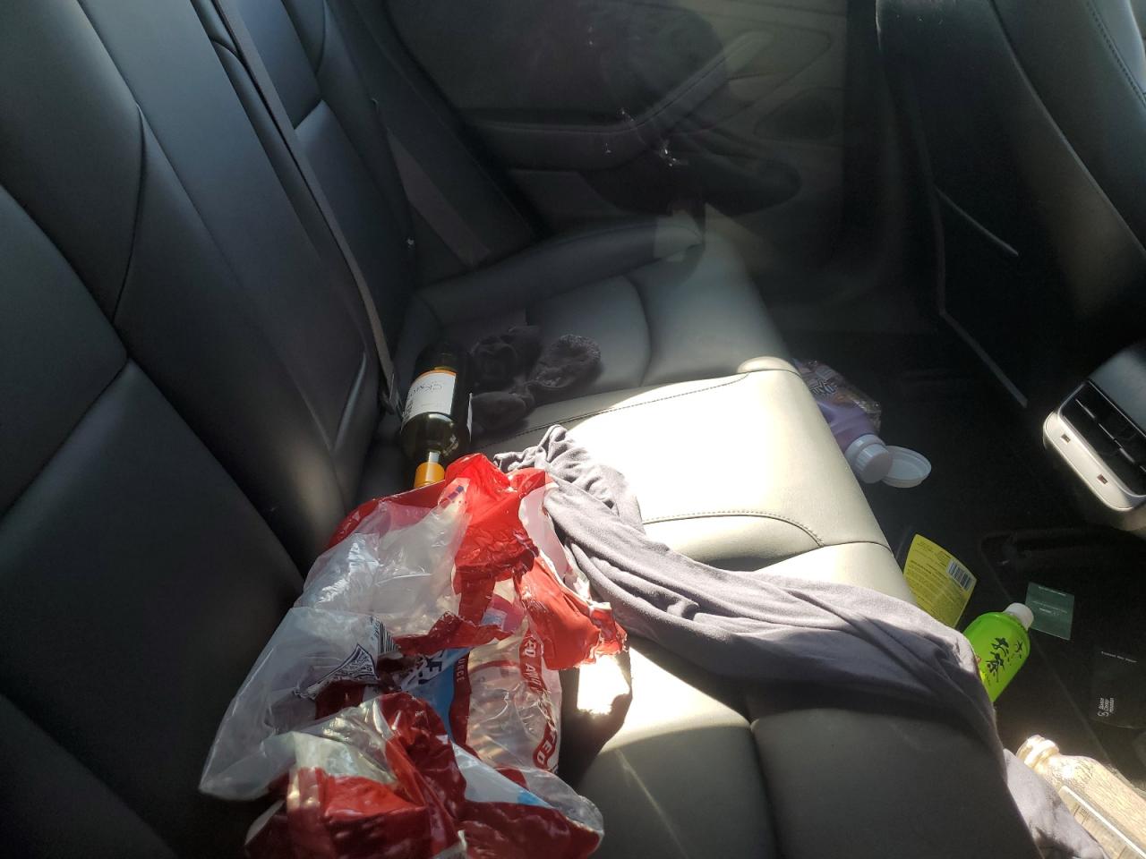 2018 Tesla Model 3 VIN: 5YJ3E1EA9JF037945 Lot: 90646205