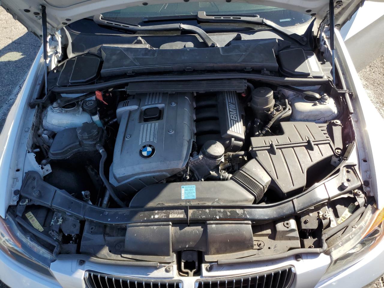 2006 BMW 330 I VIN: WBAVB33596PS18315 Lot: 90073085