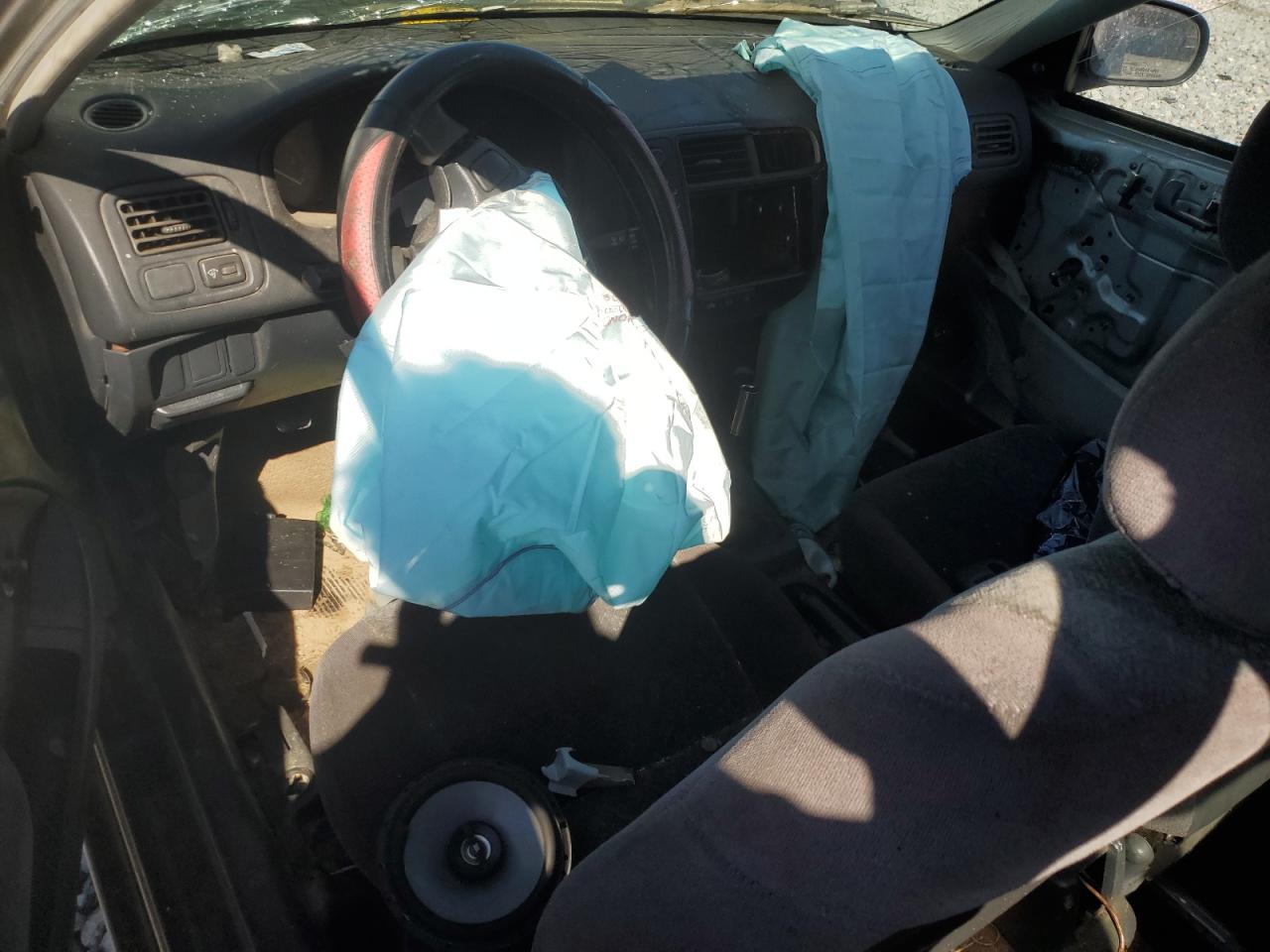 1999 Honda Civic Dx VIN: 1HGEJ6121XL011525 Lot: 82189525