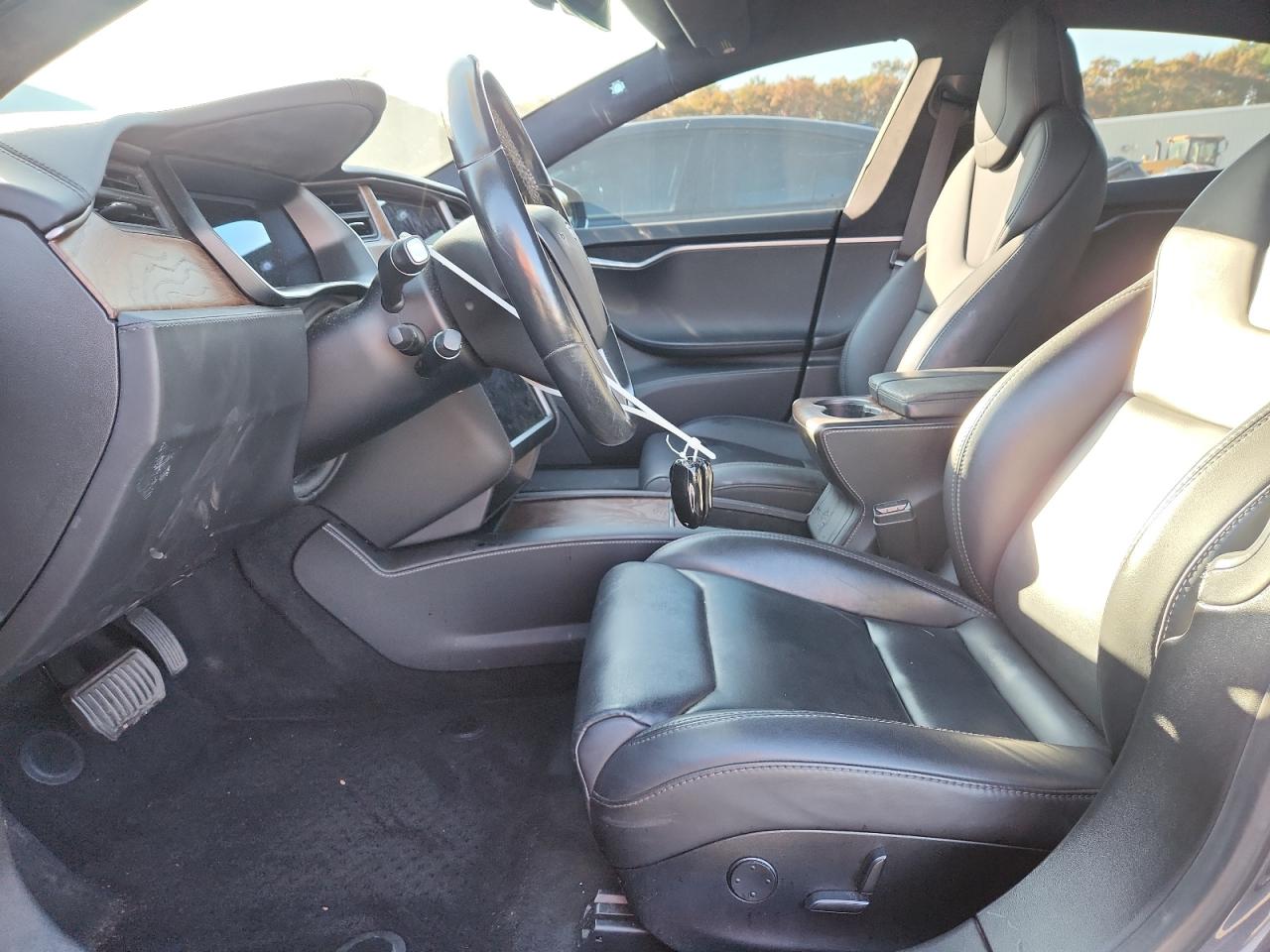 2018 Tesla Model S VIN: 5YJSA1E22JF285700 Lot: 87208025