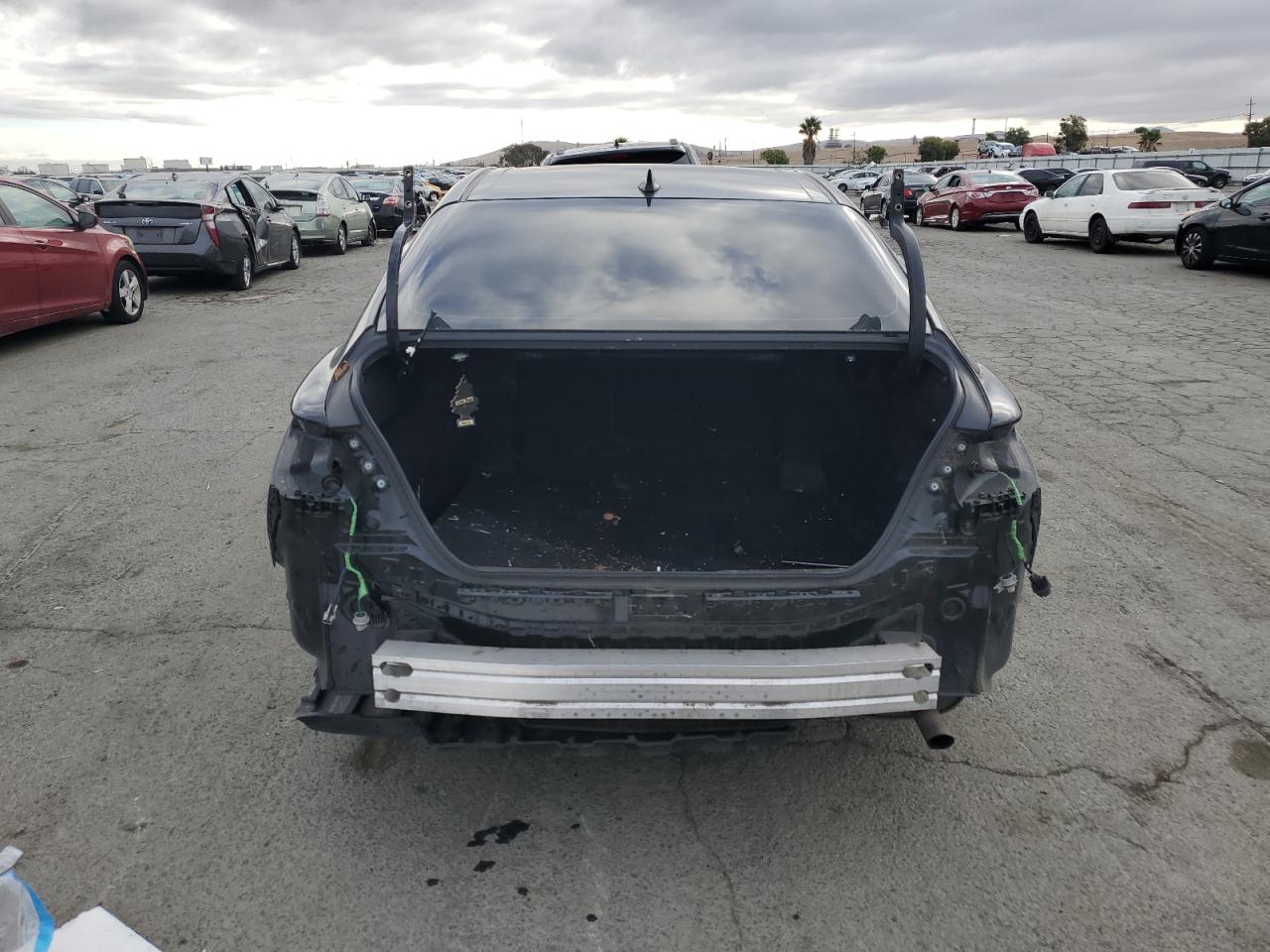 2019 Toyota Camry L VIN: 4T1B11HK6KU825632 Lot: 82190755