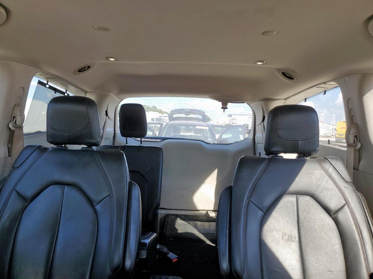 2017 Chrysler Pacifica Touring L VIN: 2C4RC1BG5HR733760 Lot: 84927135