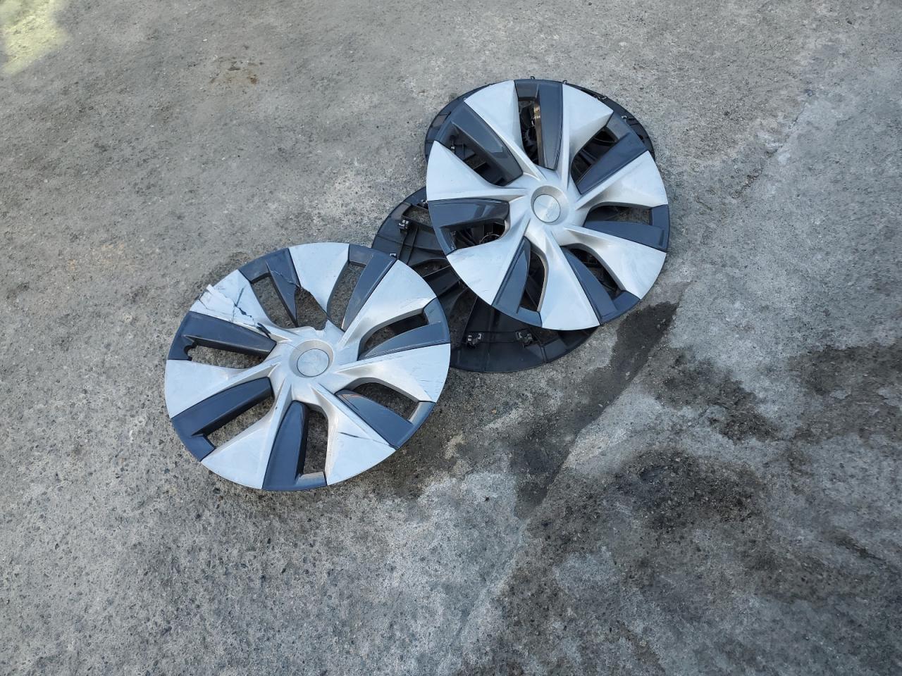 2022 Tesla Model Y VIN: 7SAYGAEE0NF540419 Lot: 87095735