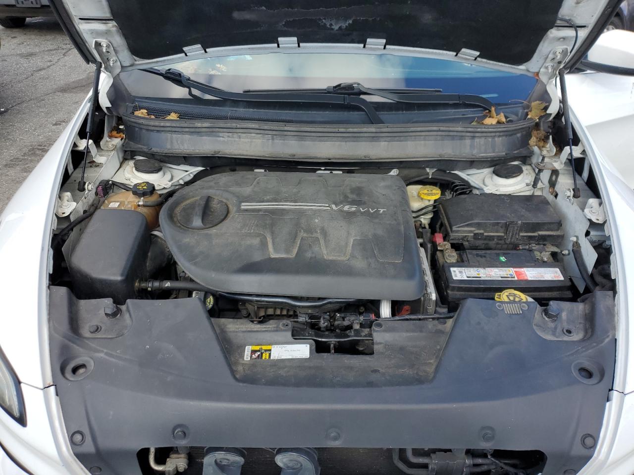 2015 Jeep Cherokee Limited VIN: 1C4PJMDSXFW647266 Lot: 90071415