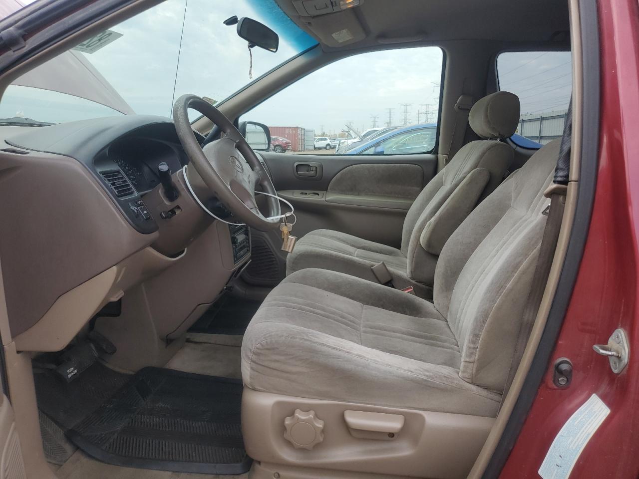 2000 Toyota Sienna Le VIN: 4T3ZF13C4YU280529 Lot: 82532555