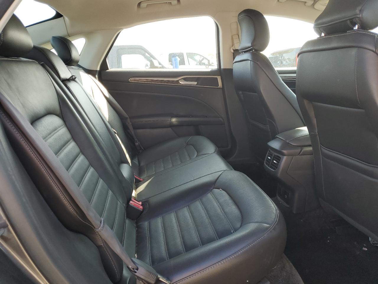 2015 Ford Fusion Se Hybrid VIN: 3FA6P0LU8FR214186 Lot: 90095625