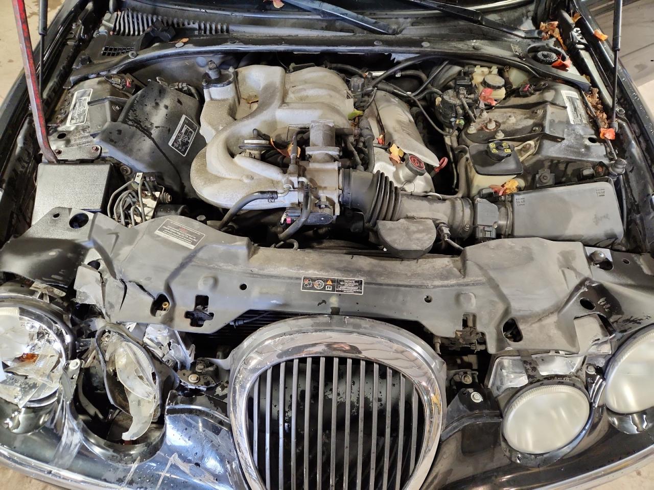 2000 Jaguar S-Type VIN: SAJDA01C9YFL70008 Lot: 90869175