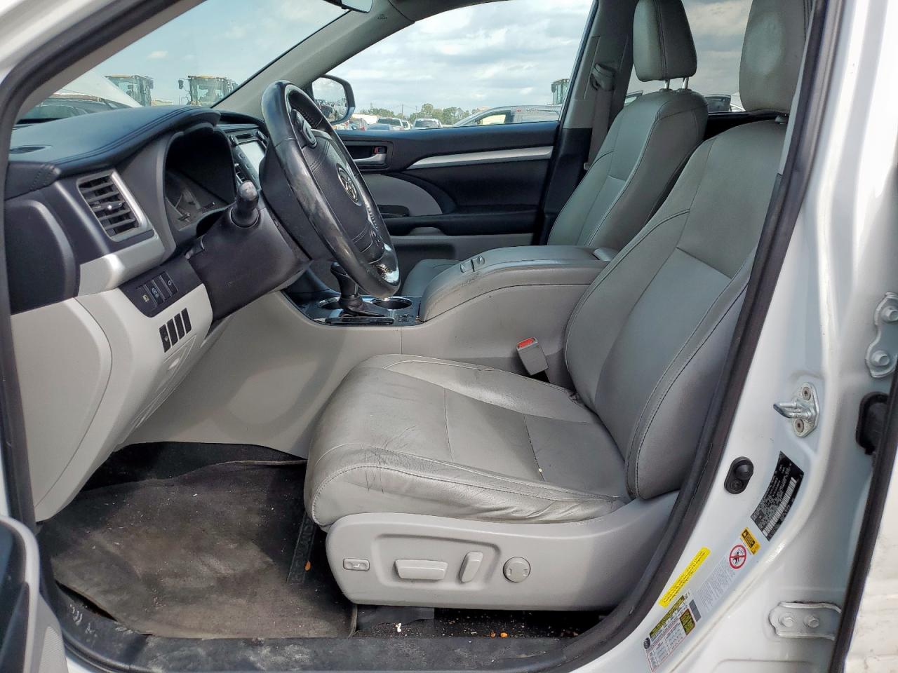 2017 Toyota Highlander Se VIN: 5TDKZRFH1HS515503 Lot: 90076865