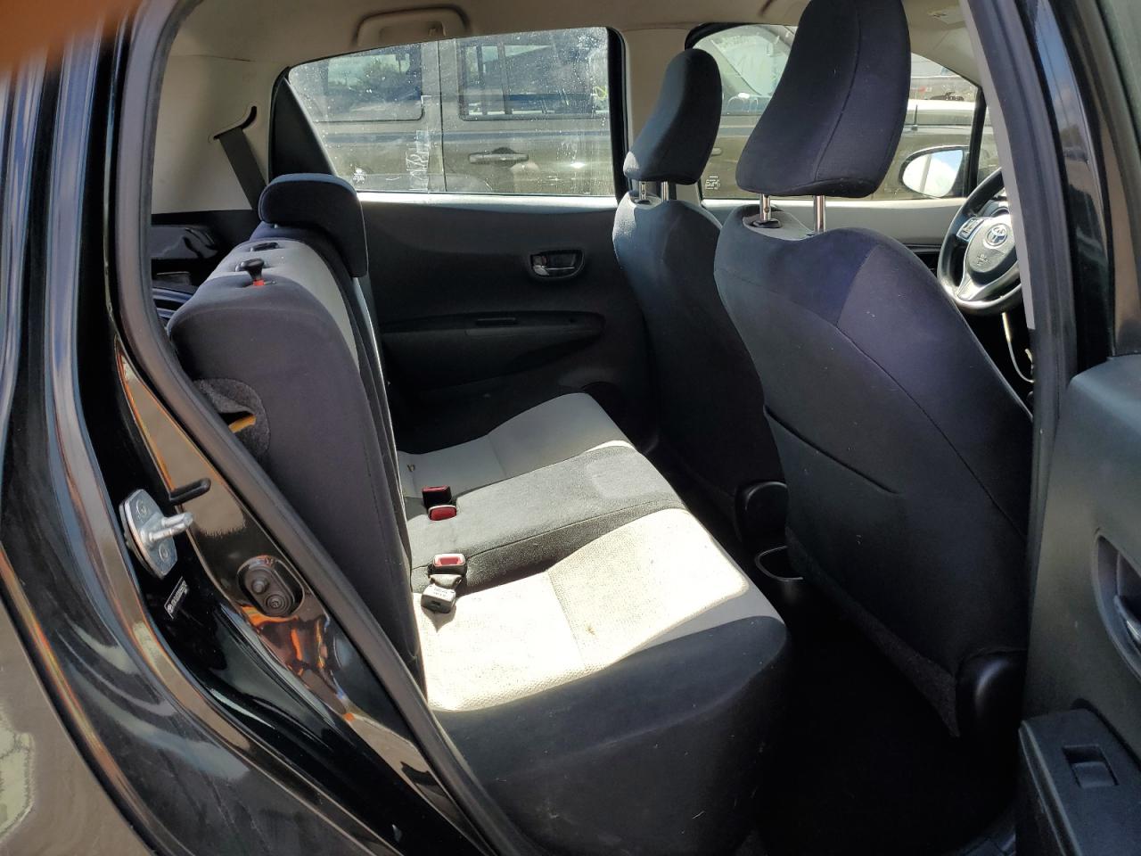 2013 Toyota Yaris VIN: JTDKTUD32DD555252 Lot: 86173295