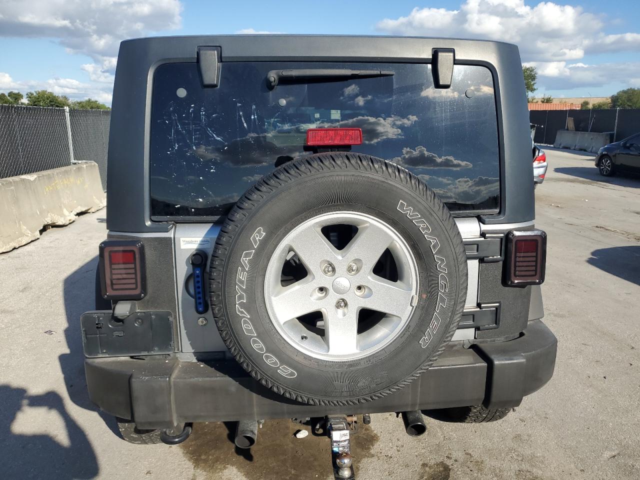 2016 Jeep Wrangler Unlimited Sport VIN: 1C4BJWDG5GL335215 Lot: 87022435