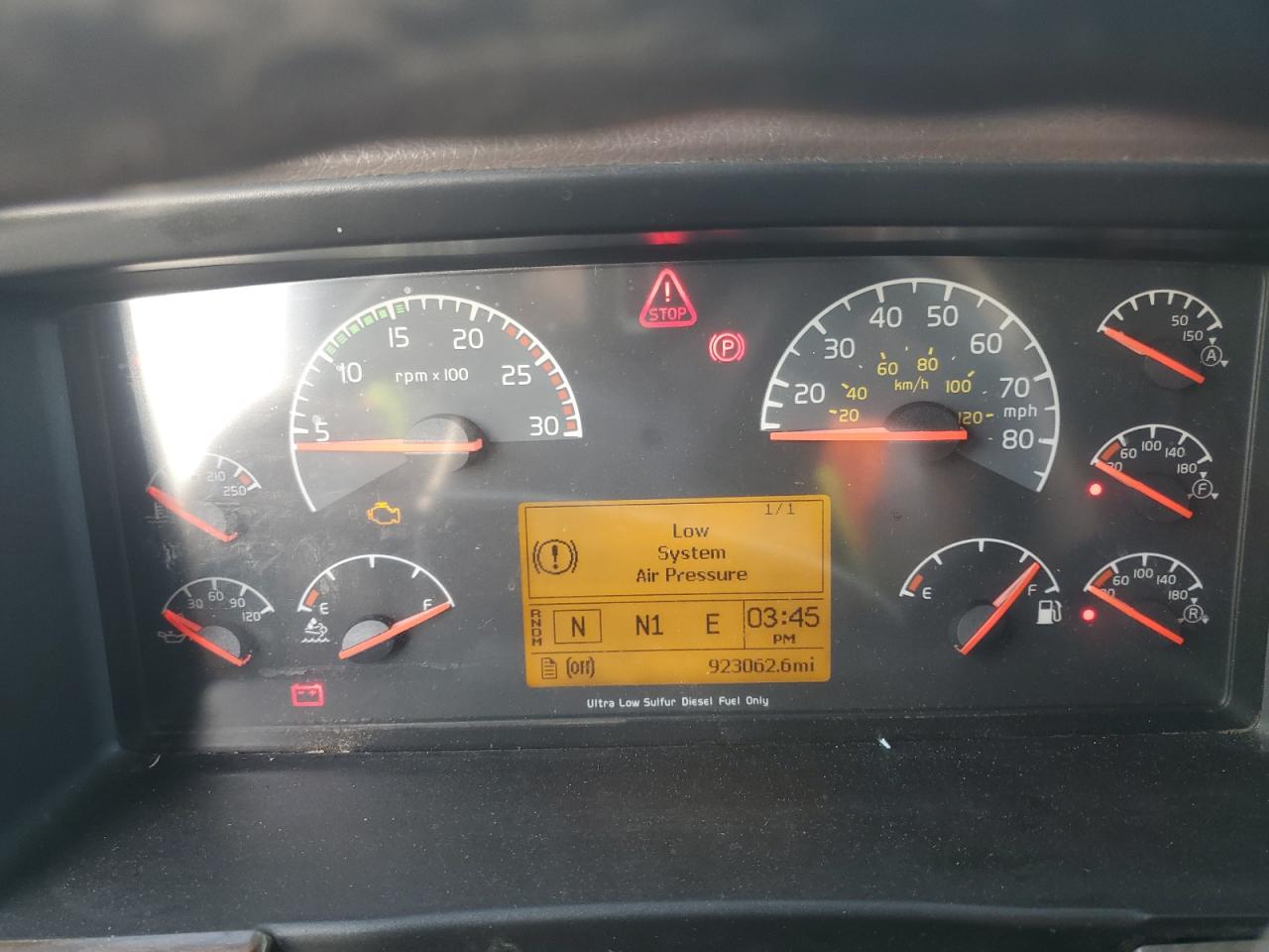 2016 Volvo Vnl Semi Truck VIN: 4V4NC9EH5GN952963 Lot: 84044415