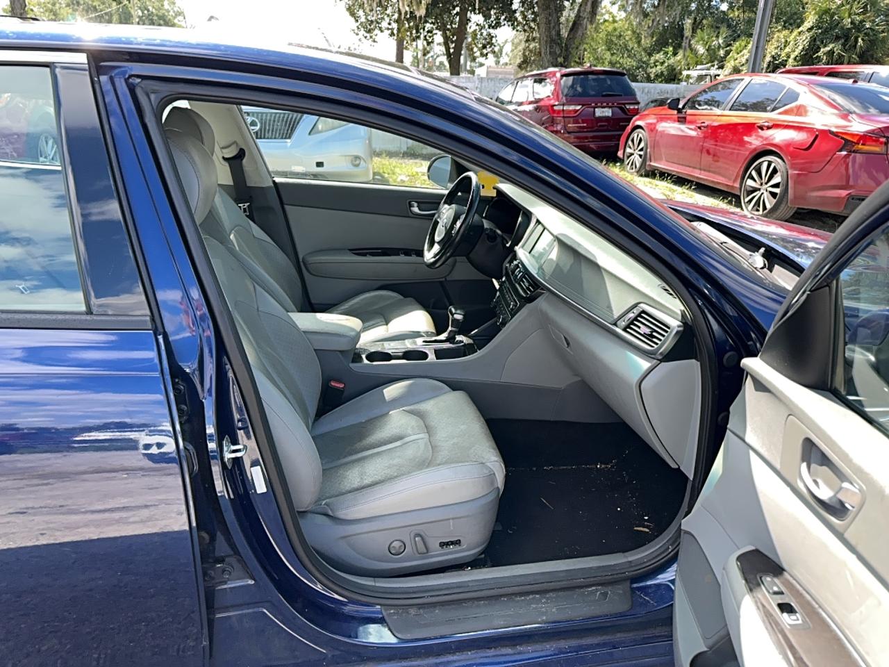 2018 Kia Optima Ex VIN: 5XXGU4L3XJG202215 Lot: 90853255