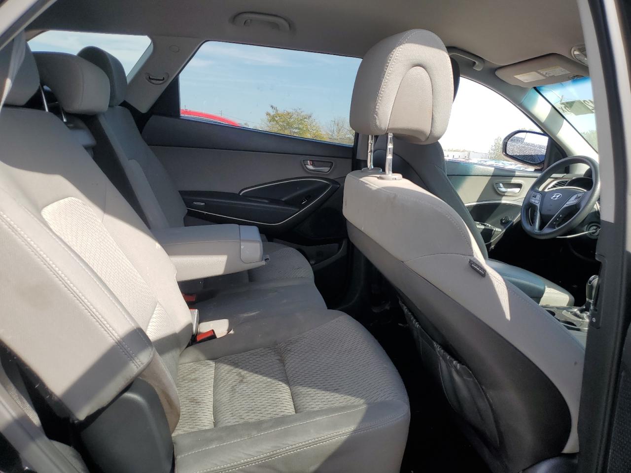 2017 Hyundai Santa Fe Se VIN: KM8SMDHF8HU203067 Lot: 84421765