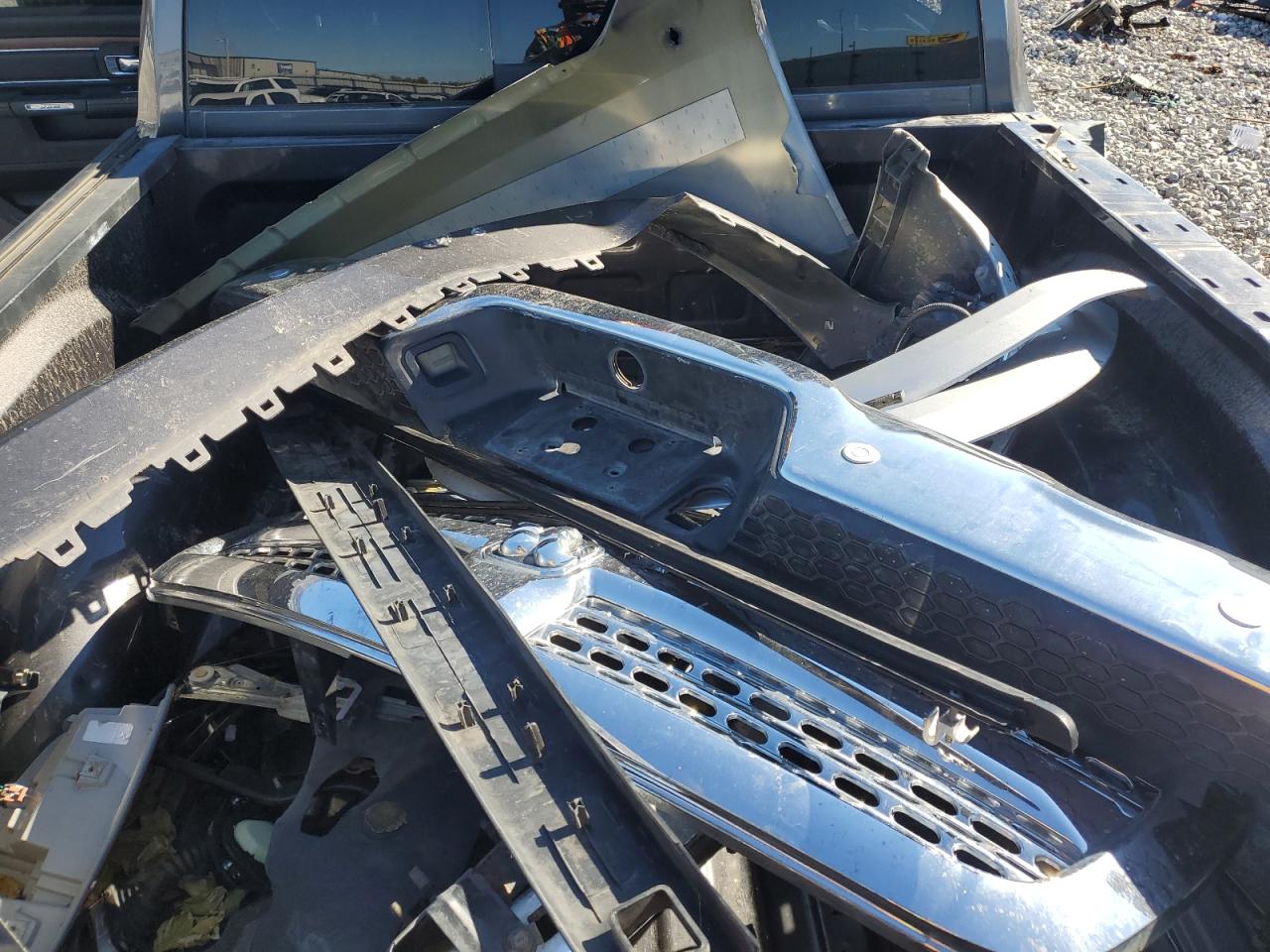 2018 Ram 1500 Laramie VIN: 1C6RR7NT4JS140977 Lot: 90525725