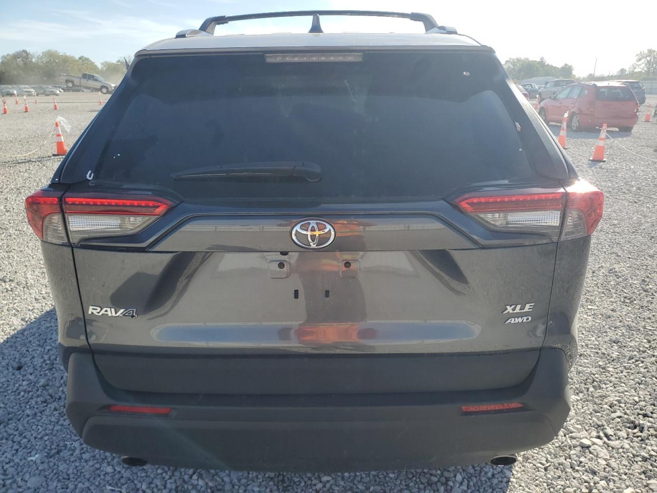 2021 Toyota Rav4 Xle VIN: 2T3P1RFV2MC153405 Lot: 81455615