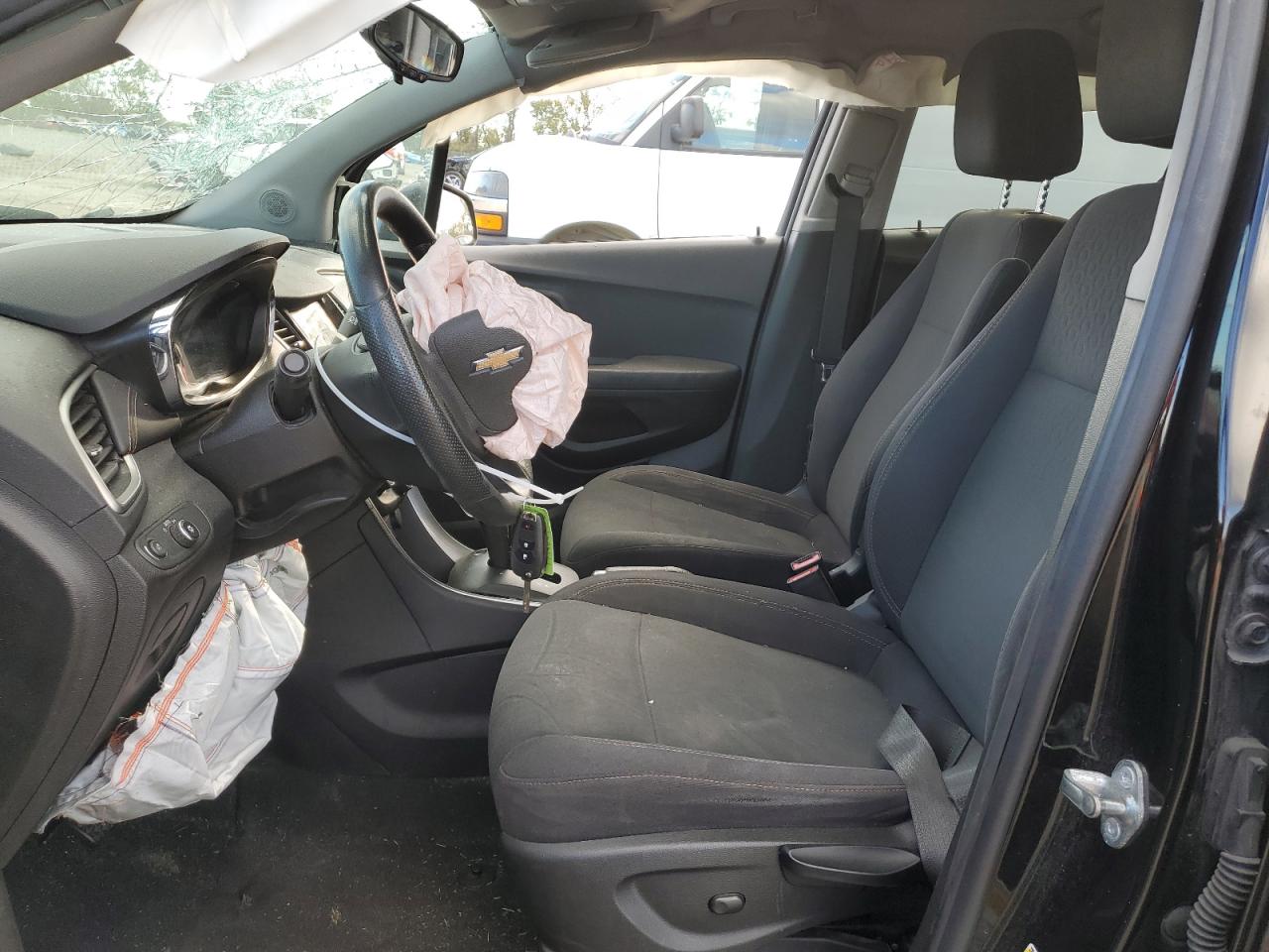 2019 Chevrolet Trax Ls VIN: 3GNCJNSBXKL341179 Lot: 89450595