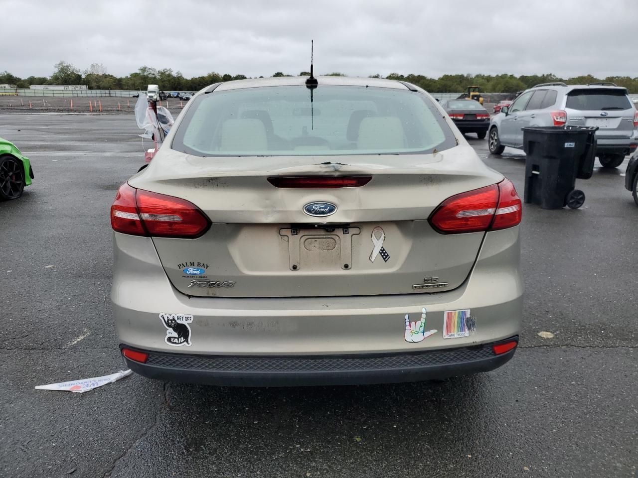 2015 Ford Focus Se VIN: 1FADP3F21FL247208 Lot: 85672075