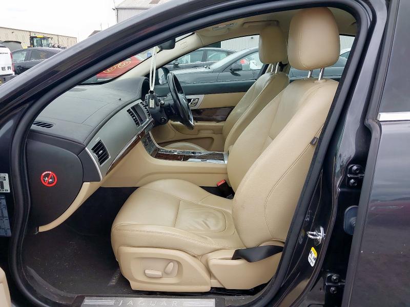 2013 JAGUAR XF 3.0D V6 LUXURY 4DR AUTO [START STOP]