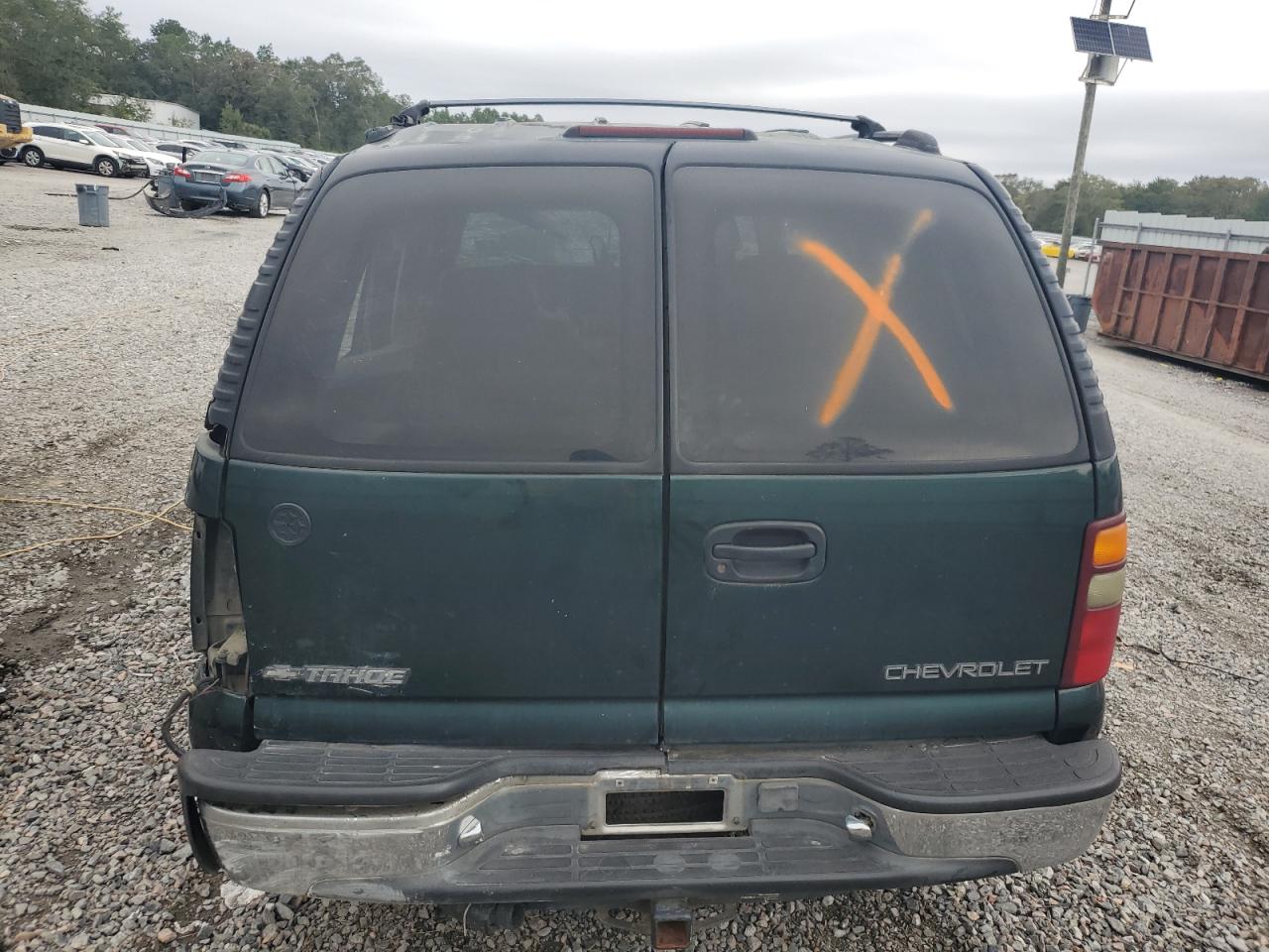 2001 Chevrolet Tahoe C1500 VIN: 1GNEC13T41J218275 Lot: 82395075