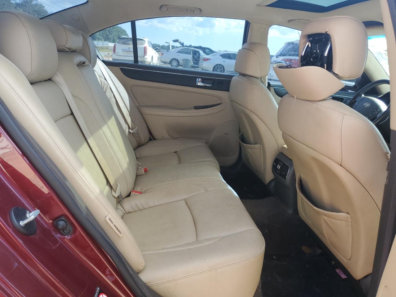 2011 Hyundai Genesis 3.8L VIN: KMHGC4DE7BU133977 Lot: 81921585