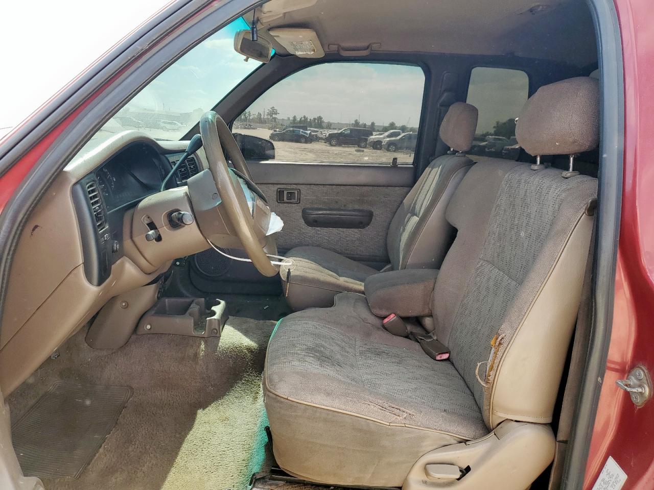 1998 Toyota Tacoma Xtracab VIN: 4TAVL52N2WZ058582 Lot: 82002955