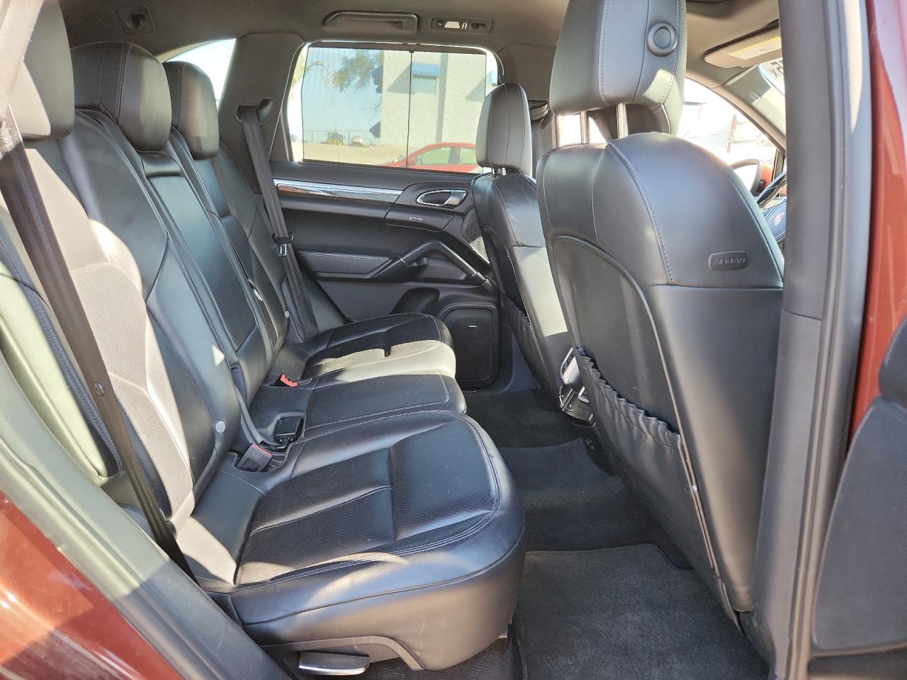 2012 Porsche Cayenne S Hybrid VIN: WP1AE2A28CLA92137 Lot: 82252775